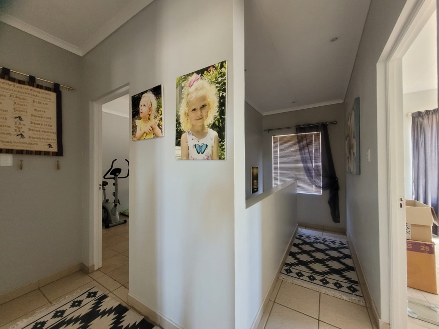 To Let 3 Bedroom Property for Rent in Paradise Beach Eastern Cape
